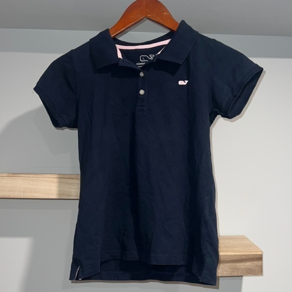 Vineyard vines navy blue‎ and pink boys shirt